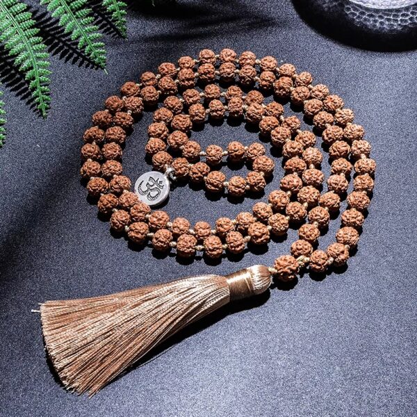 Japa mala rudraksha dorado 108 cuentas